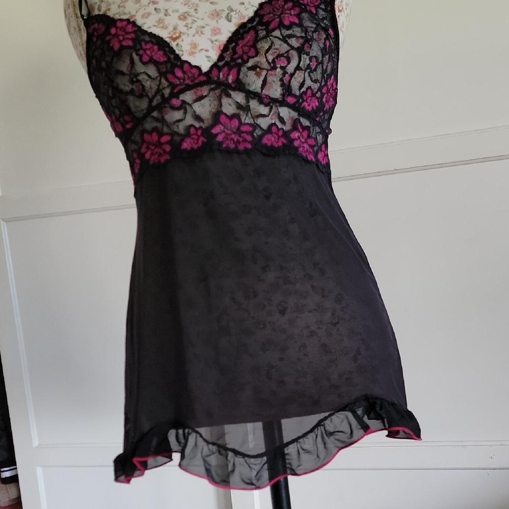 Rampage Elegant Black and Pink Lace Chemise Size Large